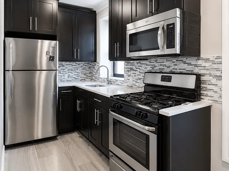 527 Carroll St #2F — Photo 2