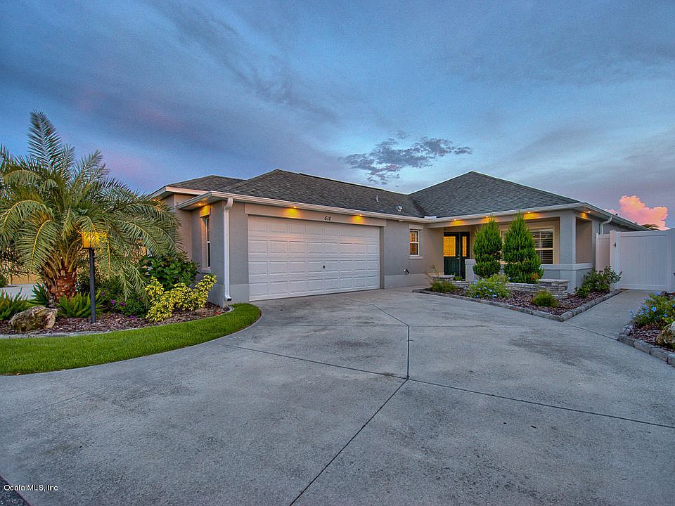 1st image of 610 Avecilla Dr