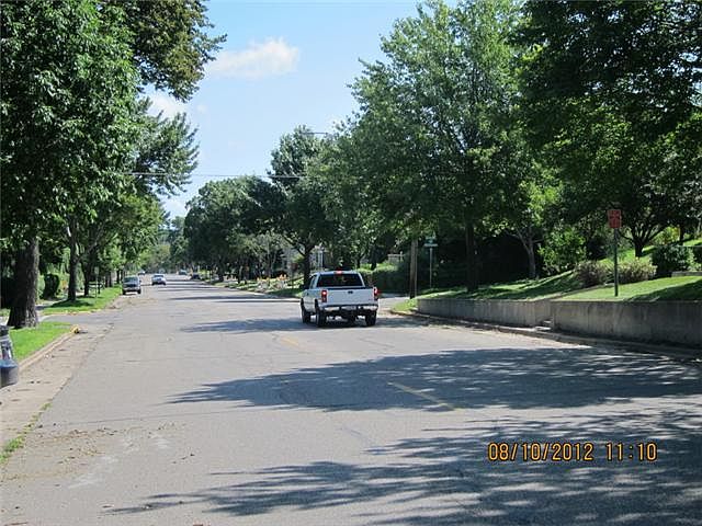 2nd image of 1121 W 4th St