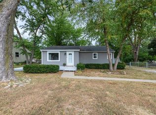 6928 NE 54th St, Kansas City, MO 64119