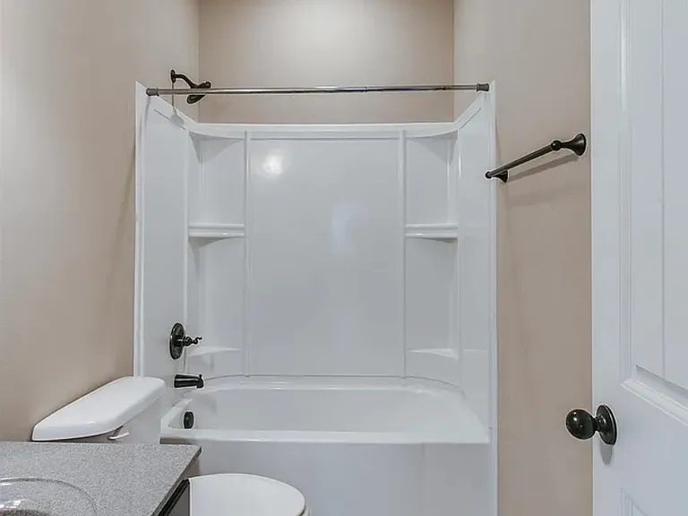 1132 Henry Place Blvd — Photo 16