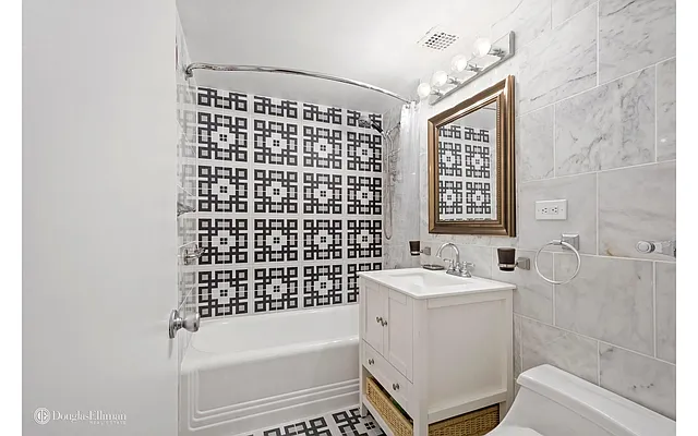 Rented by Douglas Elliman | media 8