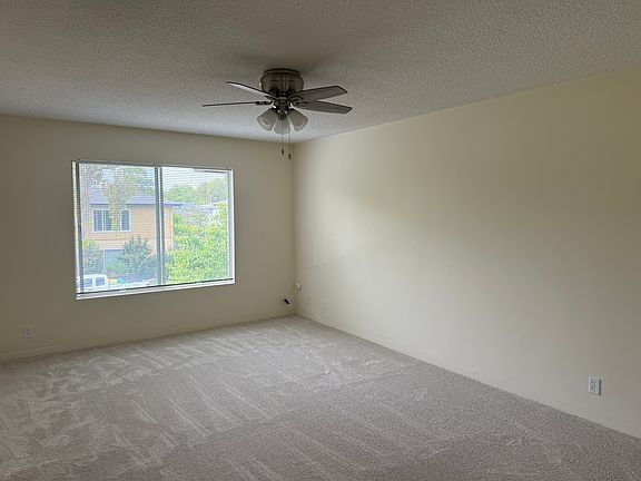 3rd image of 3340 Richland Dr
