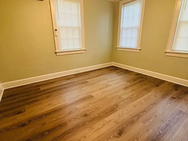 807 Cedar Ter — Photo 11