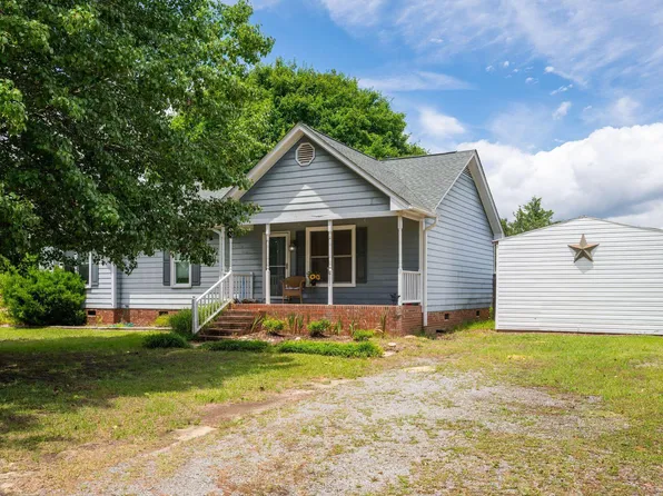 2816 Mercantile Ct, Clayton, NC 27520