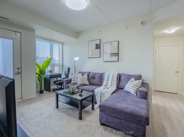 640 Sauve St #420, Milton, ON L9T 8M4
