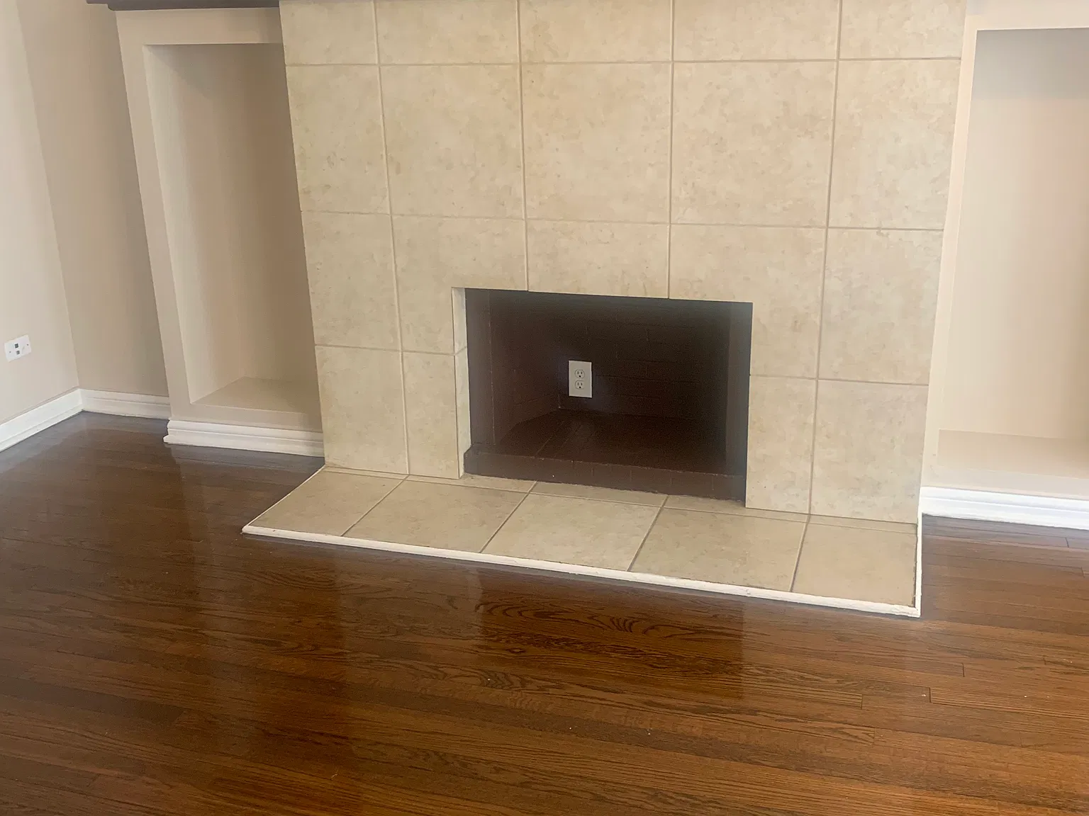 3 bed, $1,375 — Photo 2