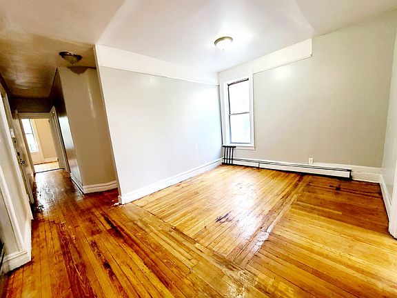 4th image of 1044 Grant Ave #3D