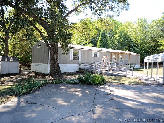 2nd image of 870 W 138th Pl