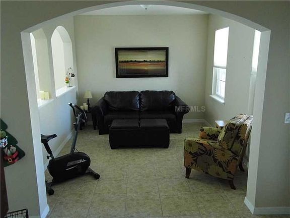 4th image of 12312 Fairlawn Dr
