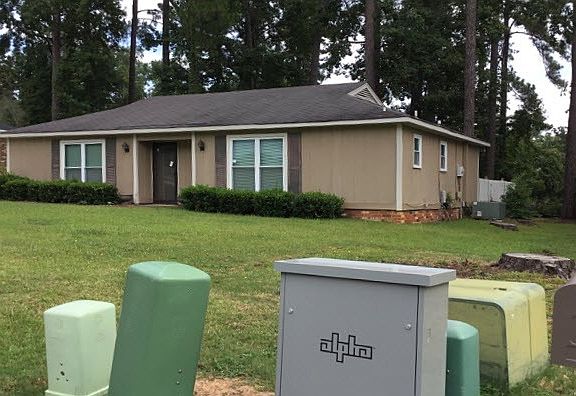 2nd image of 3013 Silverwood Dr