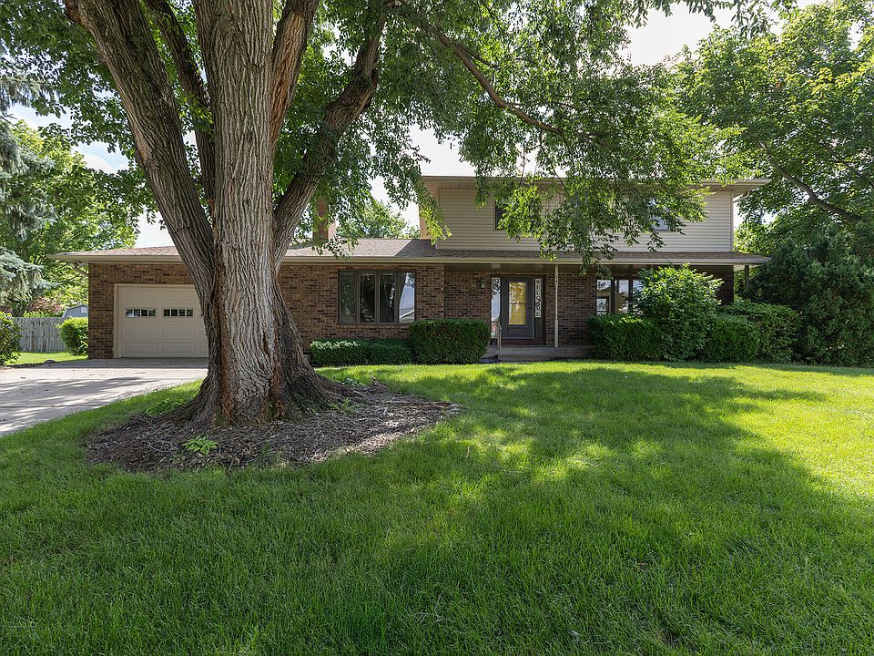 1st image of 740 Hickory St