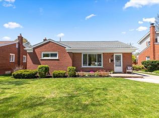9235 Harrison St, Livonia, MI 48150