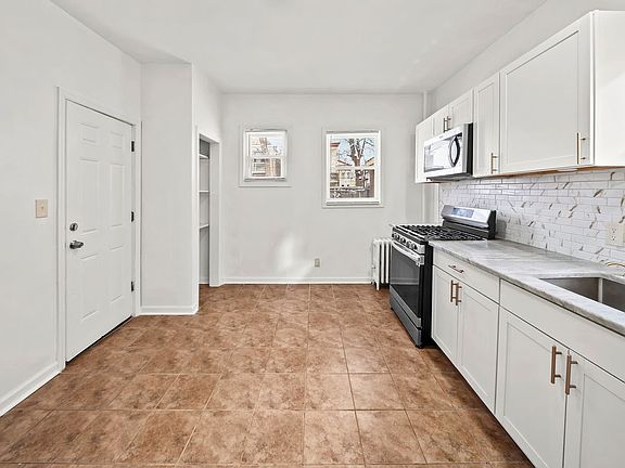 5th image of 165 Montgomery St Floor 1