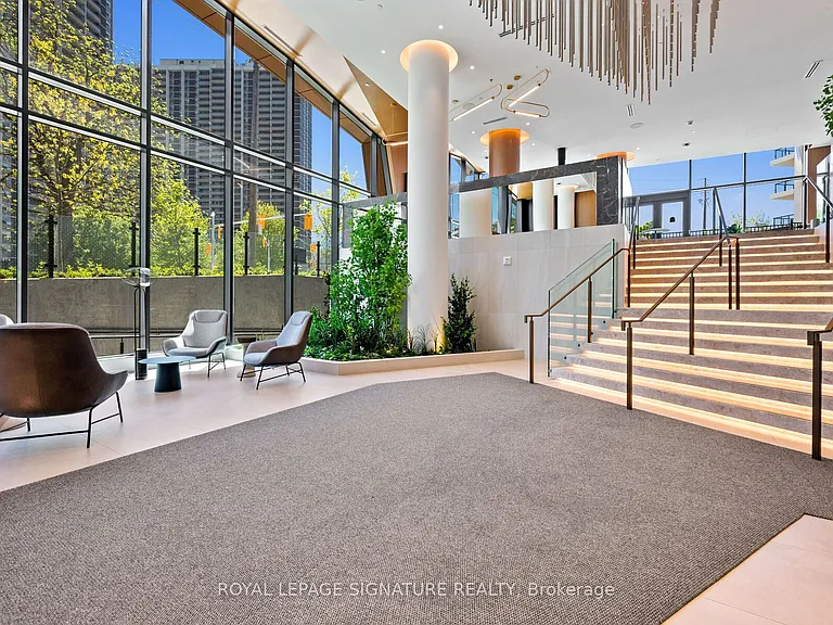 60 Central Park Dr #2306 — Photo 5