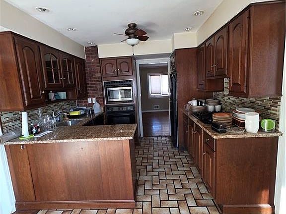 5th image of 112 Hill Hollow Rd