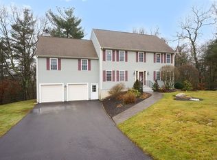 55 Oak Ridge Dr, Wrentham, MA 02093