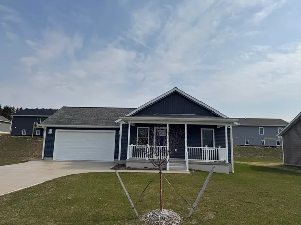 254 Stonecrest Dr, Shelby, MI 49455