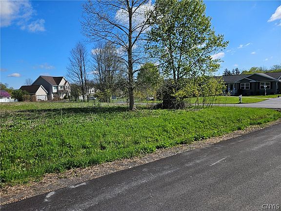 2nd image of Florence Ct Lot 25