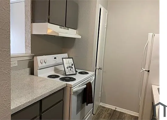 2 bed, 900 sqft, $1,051 — Photo 4