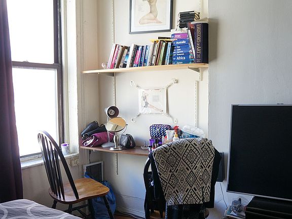 5th image of 176 Suffolk St APT 4B