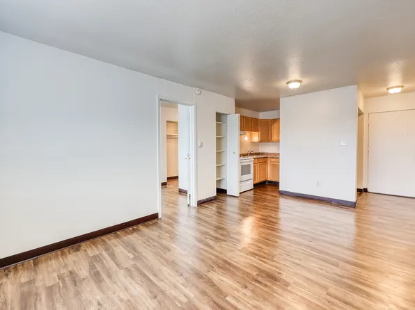 Fairway Valley Apartments