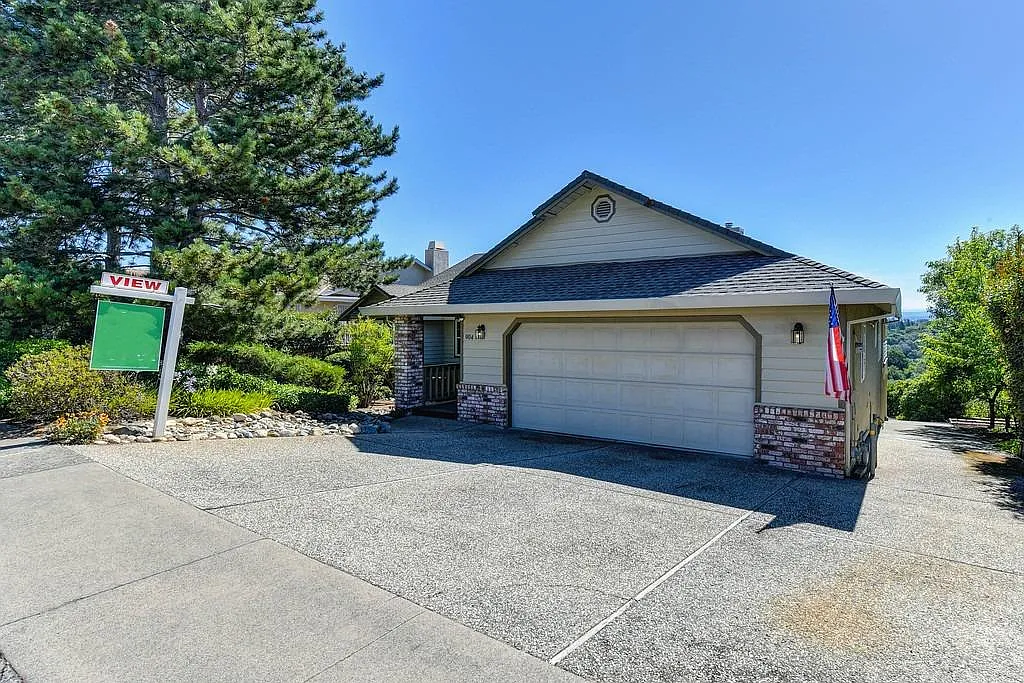 904 El Oro Dr photo 1