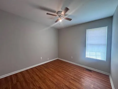 720 Thorne Rd — Photo 9