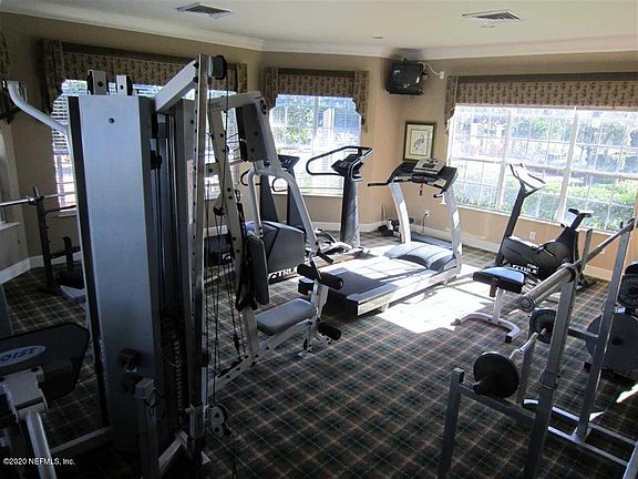 4th image of 615 Fairway Dr APT 303