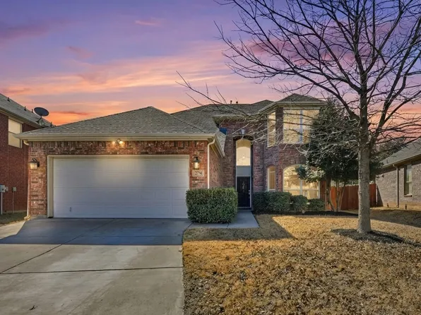 2736 Maple Creek Dr, Fort Worth, TX 76177