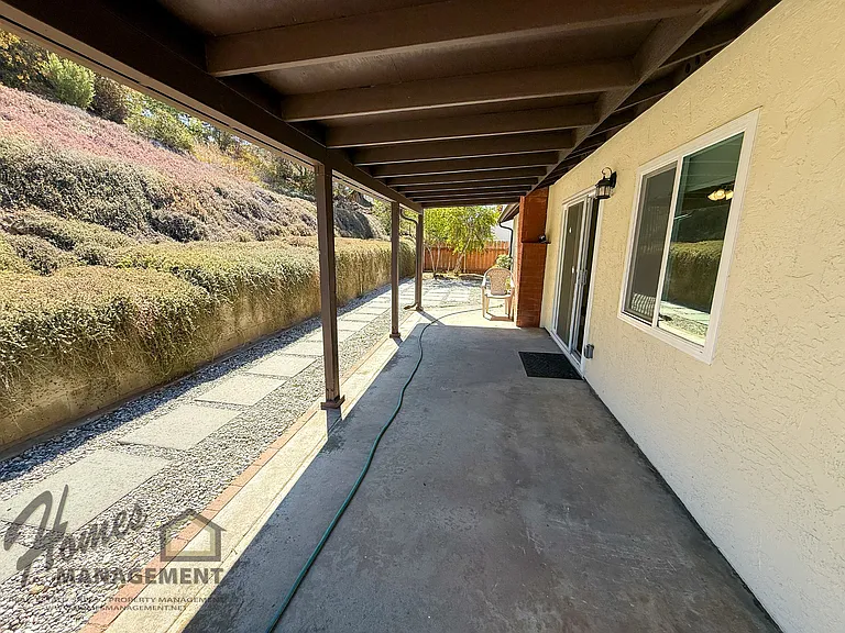 1826 Cortez Ave — Photo 17