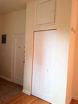 Rented by Compass | media 22