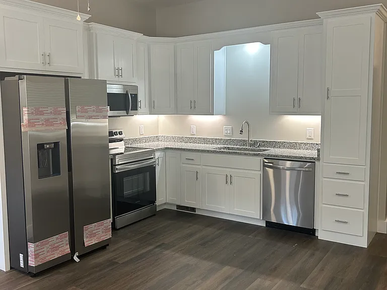 337 Madison St — Photo 3