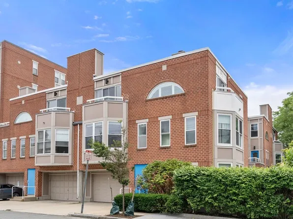 26 Chestnut St, Cambridge, MA 02139
