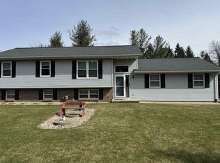 6872 Briar Ln, Sun Prairie, WI 53590