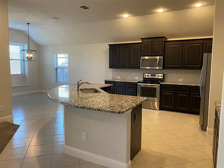 282 Hilltop Dr — Photo 9
