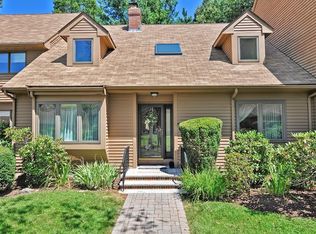 22 Grove Pl UNIT 2, Winchester, MA 01890