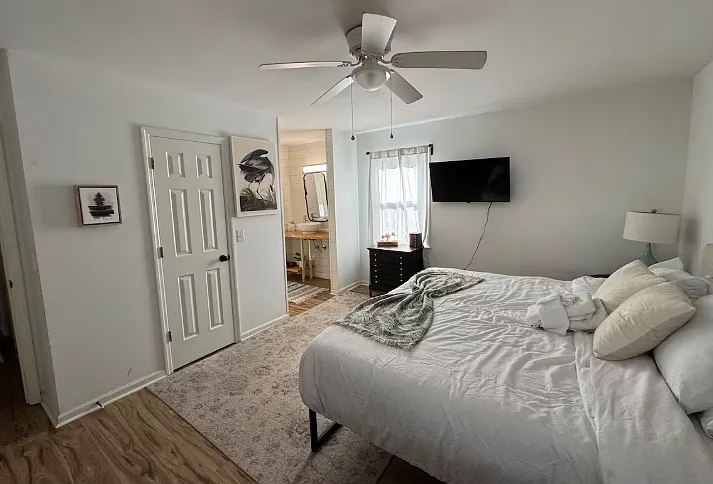 822 Eastern White Pines Rd — Photo 14