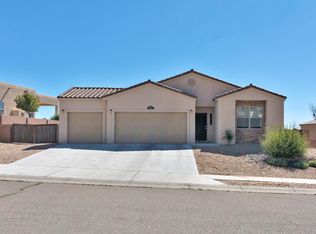 1690 Camino Cancun SW, Los Lunas, NM 87031
