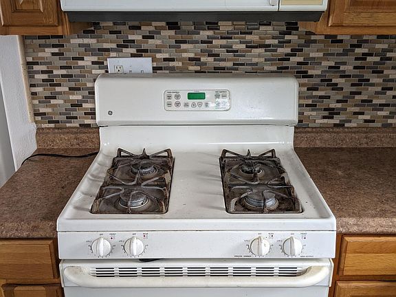 5th image of 136 17th Ave SE #1/2