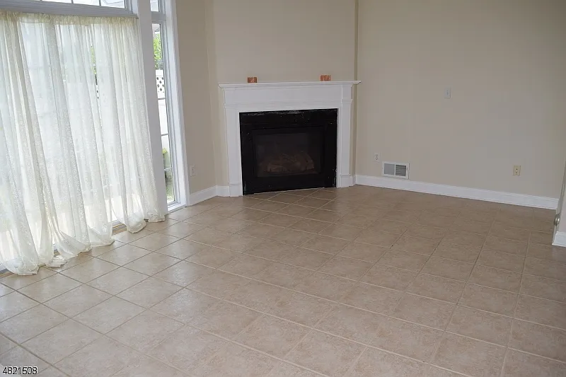 2 bed, 4.0 bath, $2,500 — Photo 4