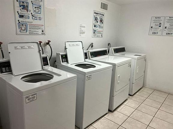 4th image of 19380 Collins Ave APT 912