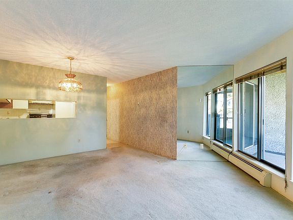 3rd image of 8460 Ackroyd Rd #219