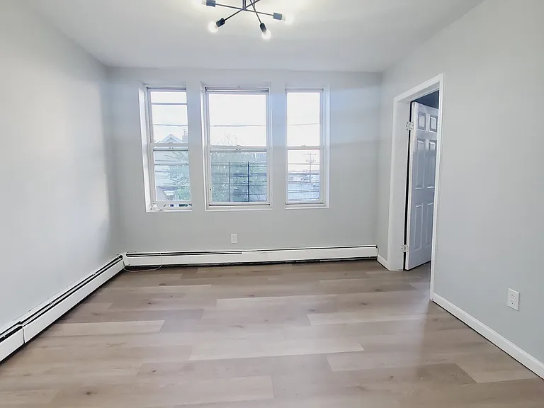 112 Greenville Ave #2E — Photo 5