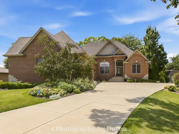 1 Shannon Rd, Kankakee, IL 60901