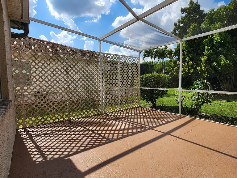 11082 Lakeland Cir — Photo 24