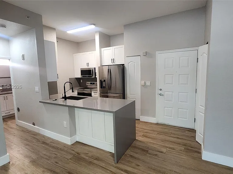 6001 SW 70th St #155 — Photo 3