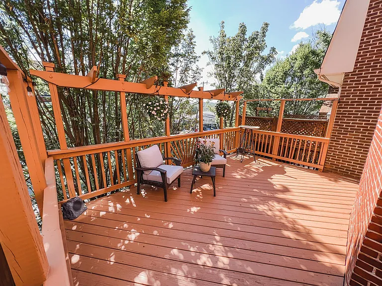 108 Gretna Green Ct — Photo 18