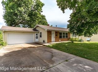 11312 E 35th St S, Independence, MO 64052