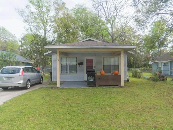 715 NW 3rd St, Gainesville, FL 32601